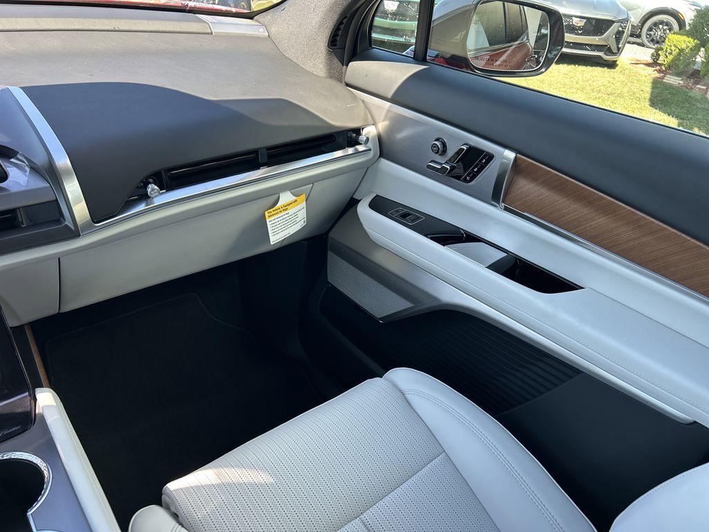 new 2026 Cadillac VISTIQ car, priced at $81,715