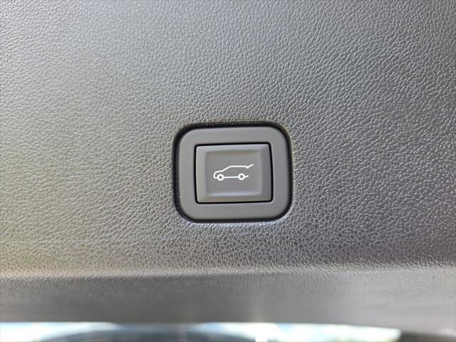 new 2025 Cadillac XT6 car, priced at $56,265