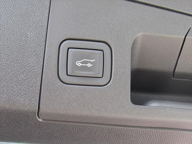 used 2024 Cadillac XT4 car, priced at $38,694