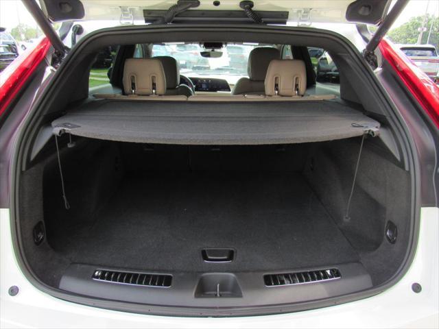 used 2024 Cadillac XT4 car, priced at $38,694