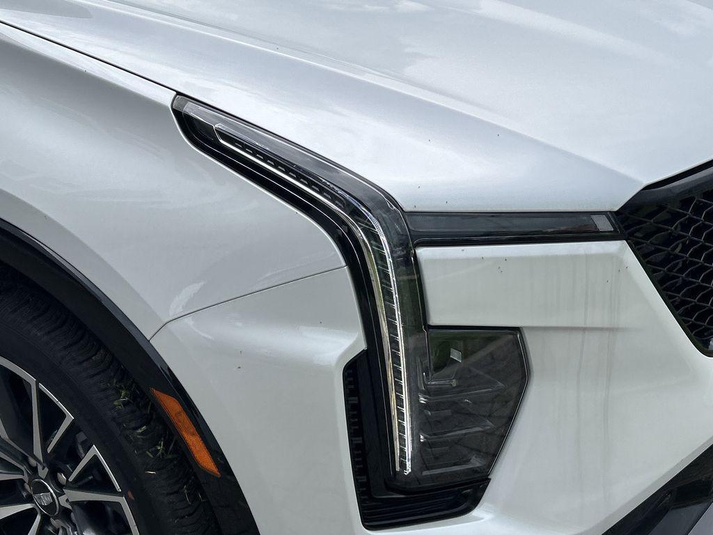 new 2025 Cadillac XT4 car, priced at $51,560