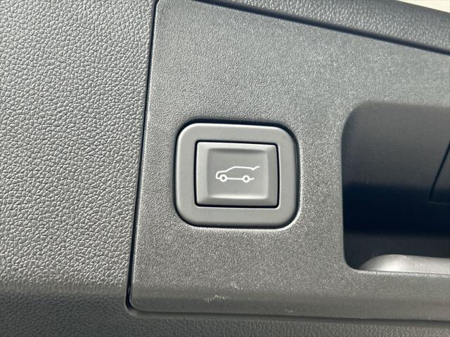 new 2025 Cadillac XT4 car, priced at $51,560