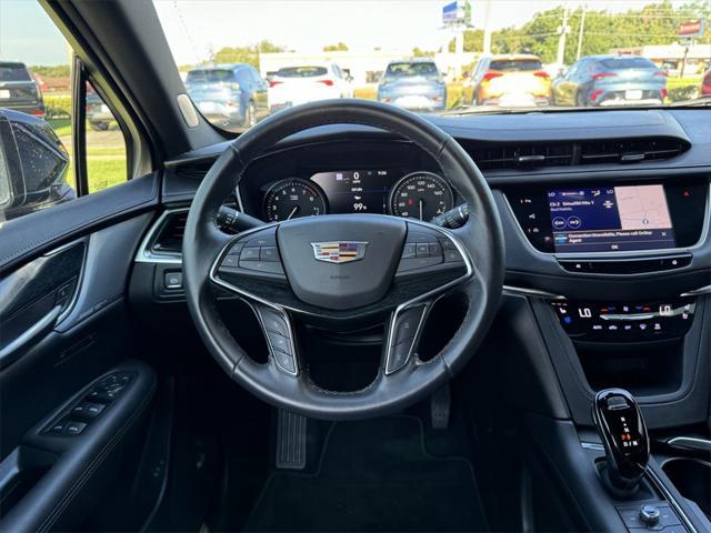 used 2022 Cadillac XT5 car, priced at $31,723