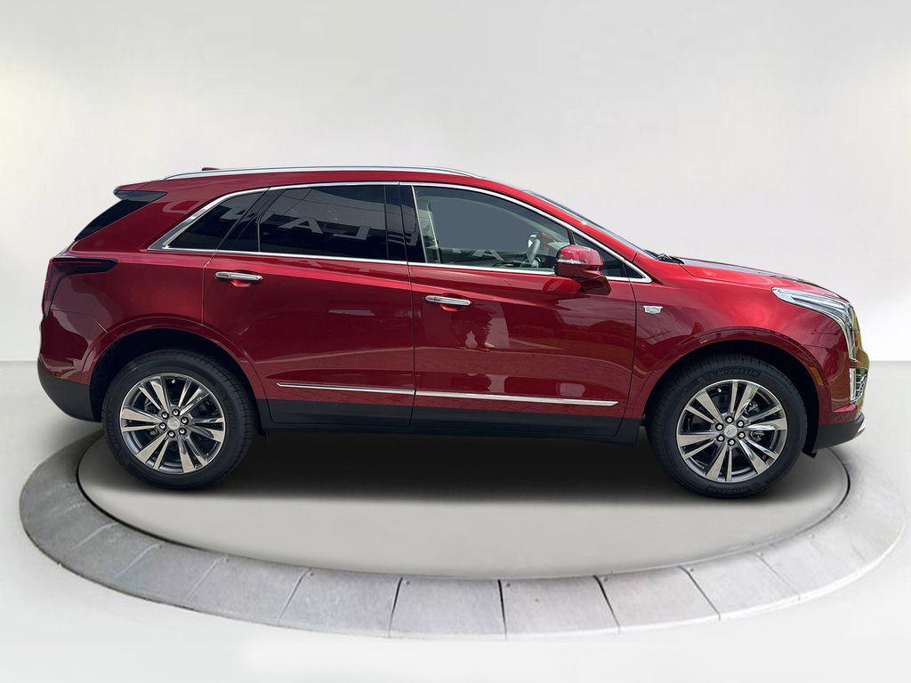 new 2025 Cadillac XT5 car, priced at $54,515