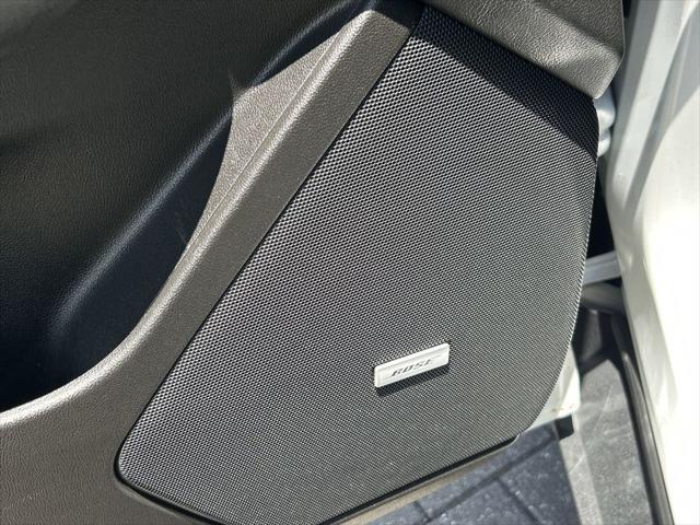 used 2021 Cadillac XT5 car, priced at $25,562