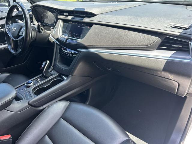 used 2021 Cadillac XT5 car, priced at $25,562