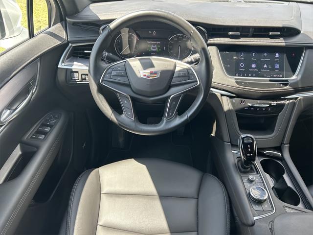 used 2022 Cadillac XT5 car, priced at $28,974