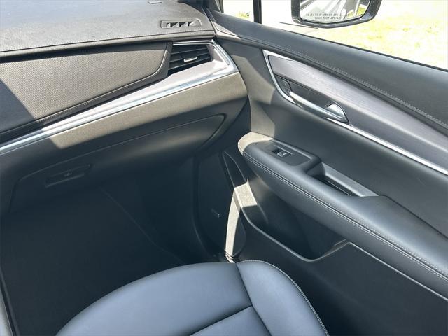 used 2022 Cadillac XT5 car, priced at $28,974