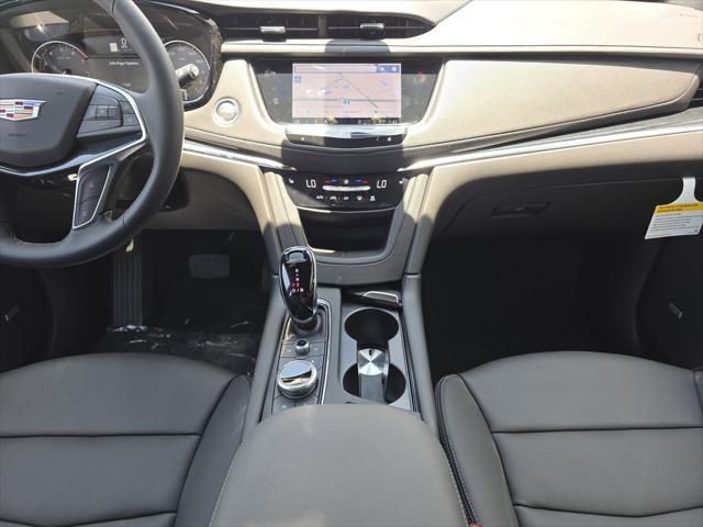 new 2025 Cadillac XT5 car, priced at $52,215