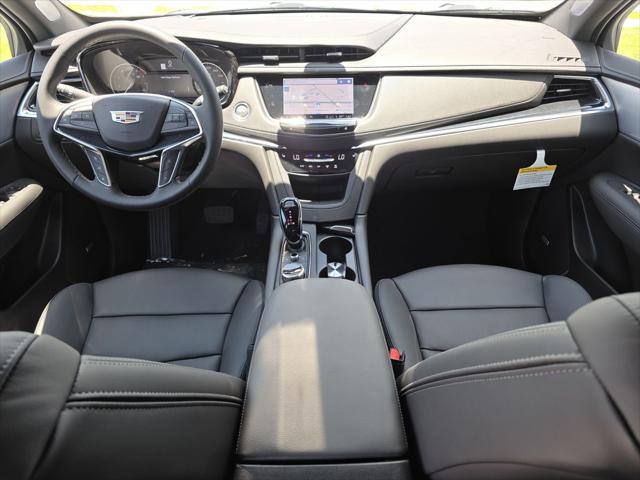 new 2025 Cadillac XT5 car, priced at $52,215