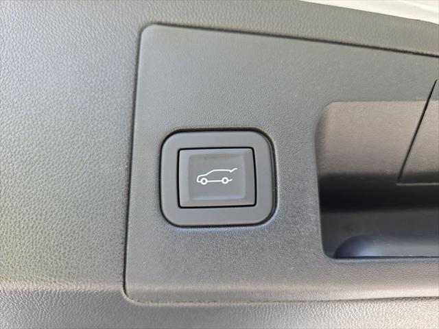 new 2025 Cadillac XT5 car, priced at $52,215