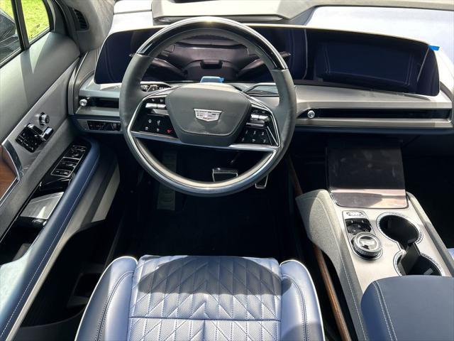 new 2026 Cadillac VISTIQ car, priced at $94,215