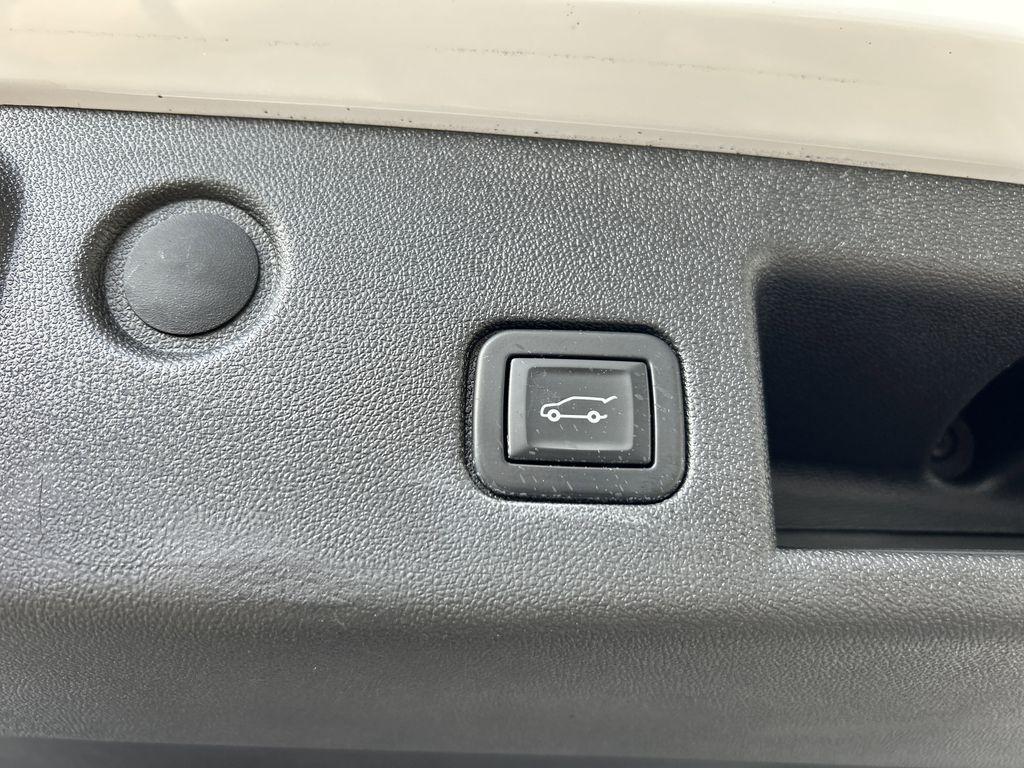 used 2020 Chevrolet Equinox car, priced at $17,994