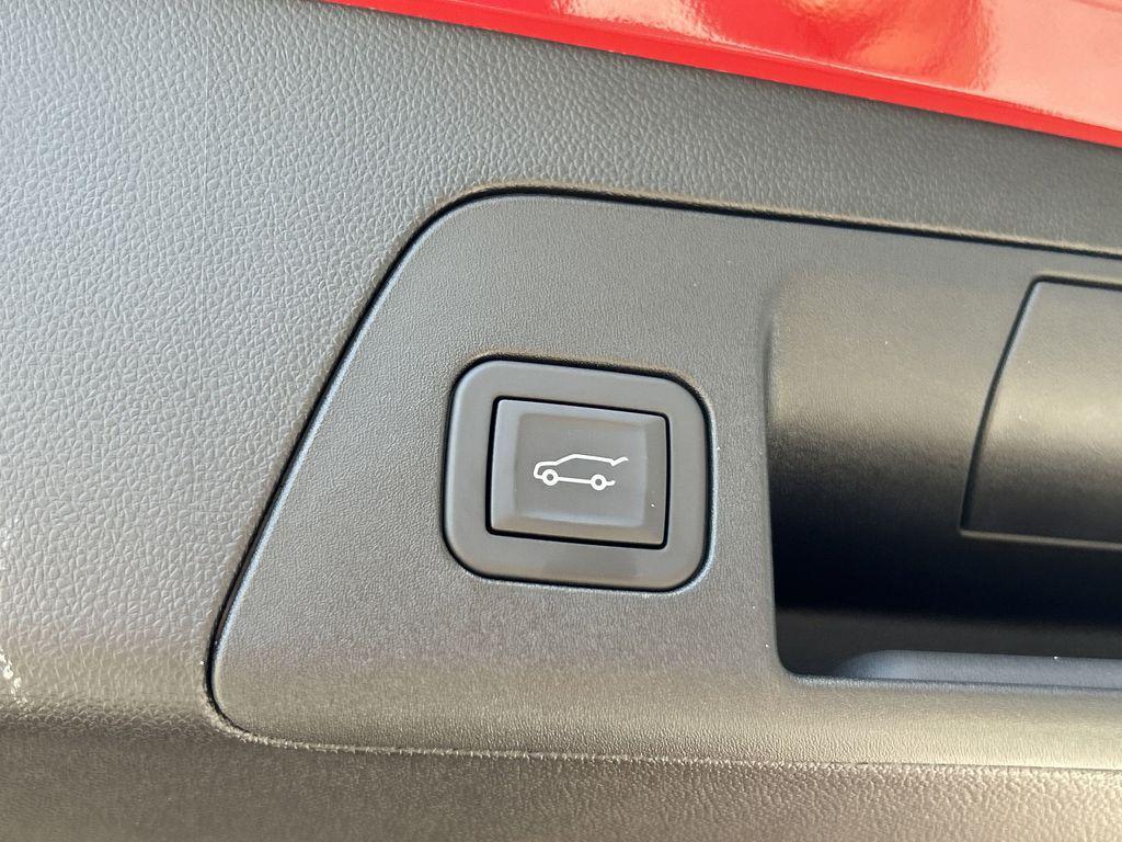 used 2025 Buick Envision car, priced at $31,999
