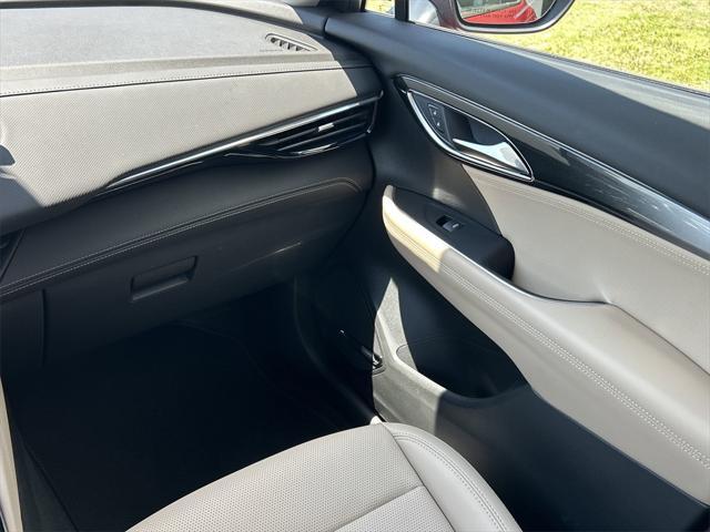 used 2025 Buick Envision car, priced at $38,474