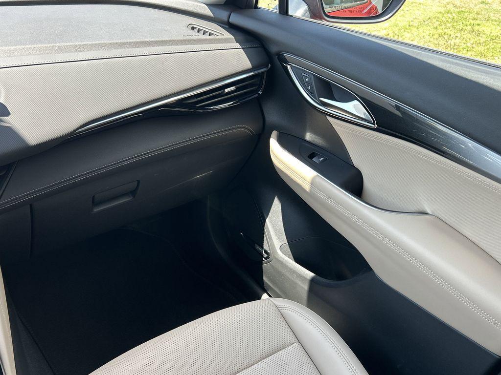 used 2025 Buick Envision car, priced at $31,999