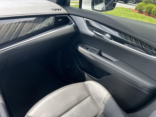 used 2023 Cadillac XT6 car, priced at $40,986
