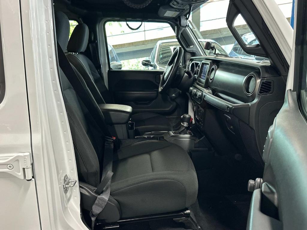 used 2022 Jeep Gladiator car, priced at $26,995