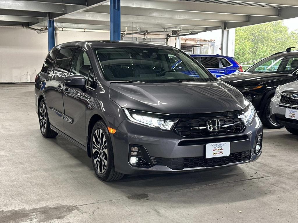 used 2025 Honda Odyssey car, priced at $46,395