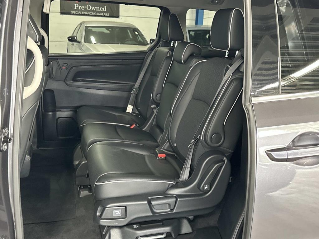used 2025 Honda Odyssey car, priced at $46,395