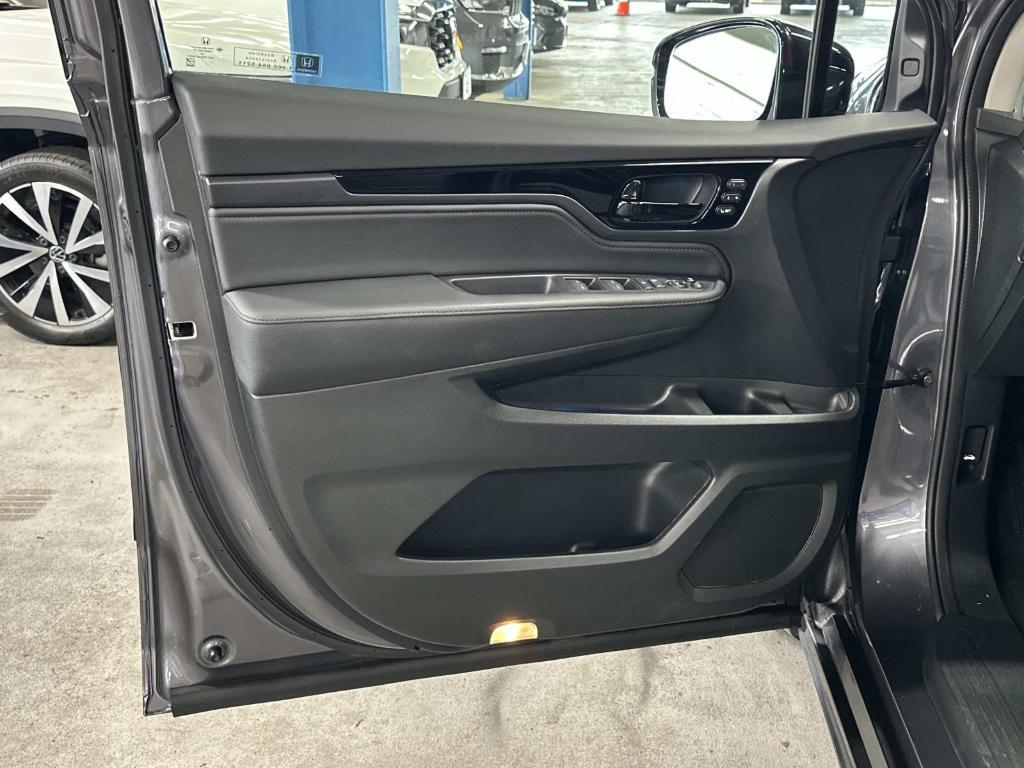used 2025 Honda Odyssey car, priced at $46,395