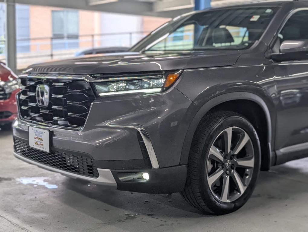 used 2023 Honda Pilot car, priced at $43,895