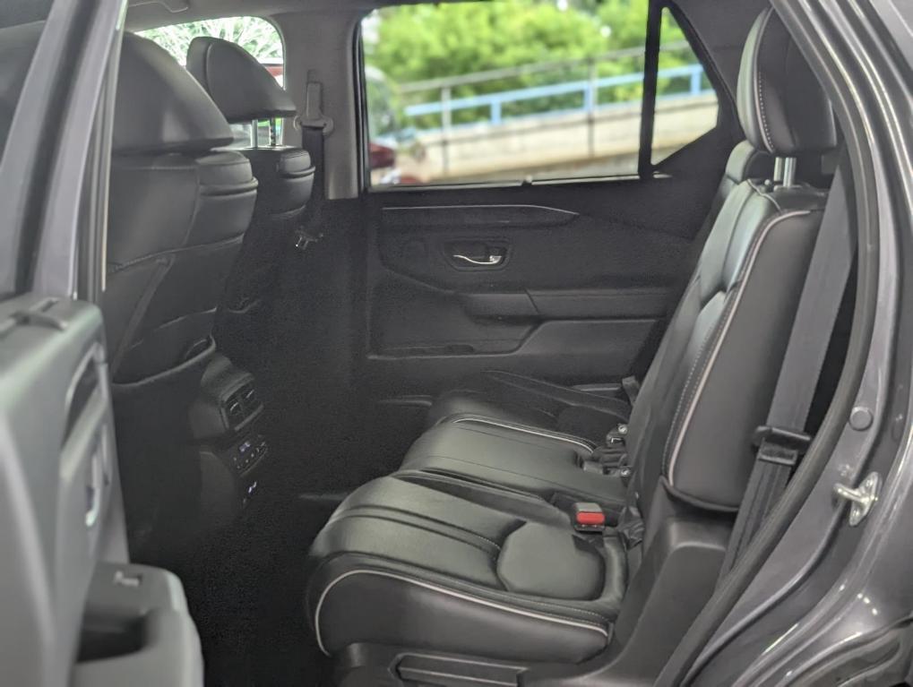 used 2023 Honda Pilot car, priced at $43,895