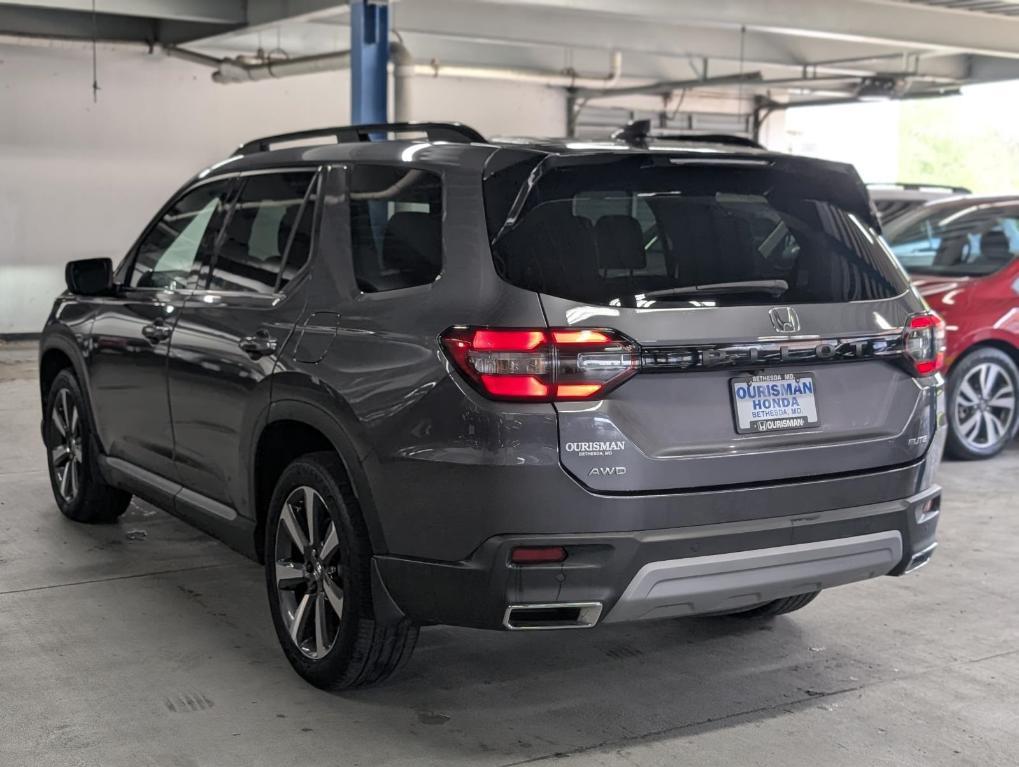 used 2023 Honda Pilot car, priced at $43,895