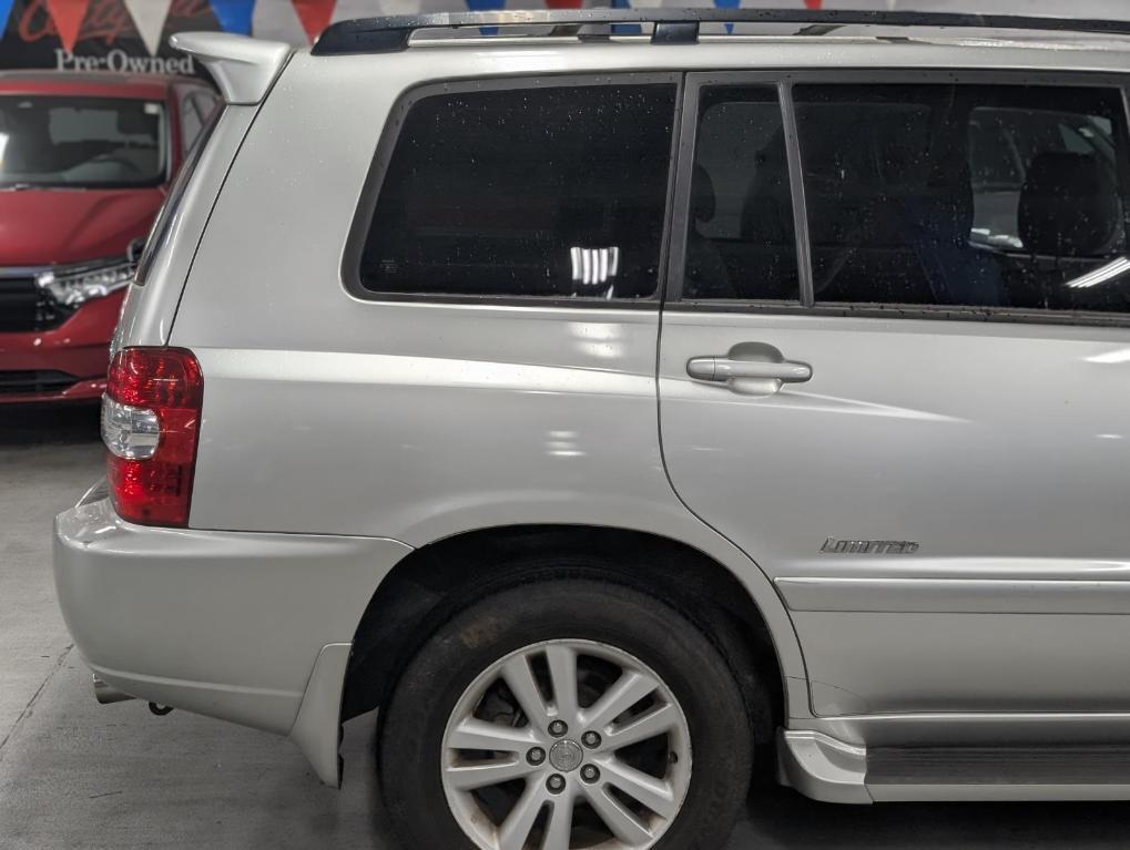 used 2007 Toyota Highlander Hybrid car, priced at $9,995