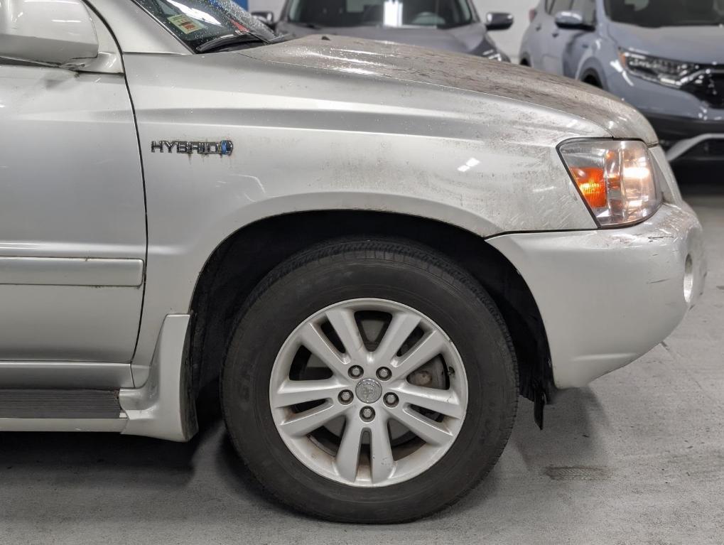 used 2007 Toyota Highlander Hybrid car, priced at $9,995