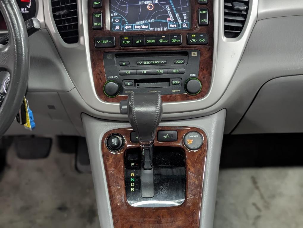 used 2007 Toyota Highlander Hybrid car, priced at $9,995