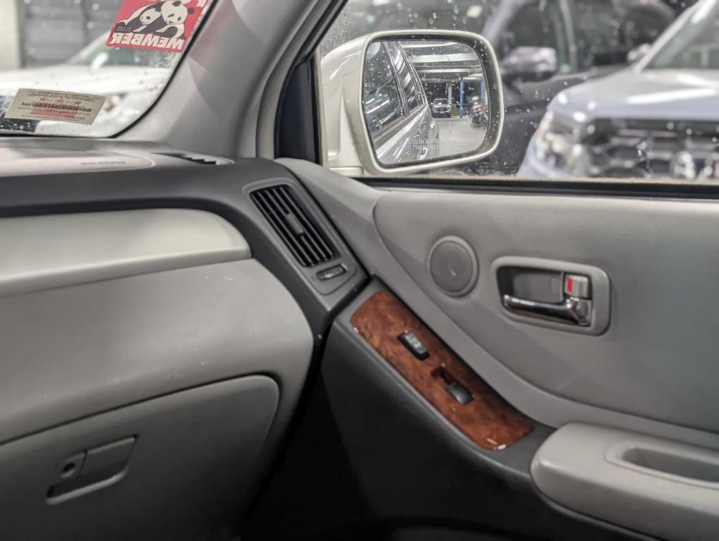 used 2007 Toyota Highlander Hybrid car, priced at $9,995