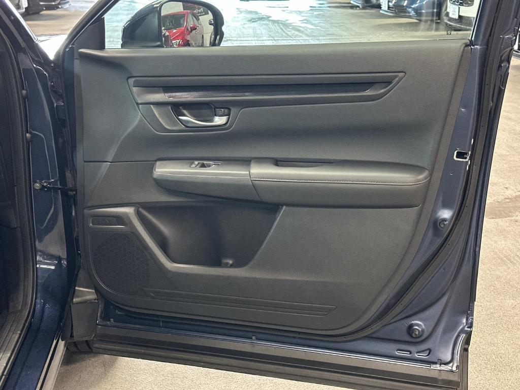 used 2025 Honda CR-V car, priced at $27,495