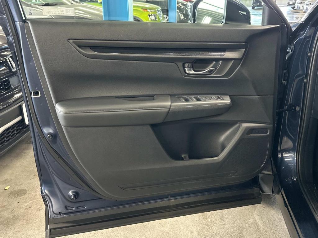 used 2025 Honda CR-V car, priced at $27,495