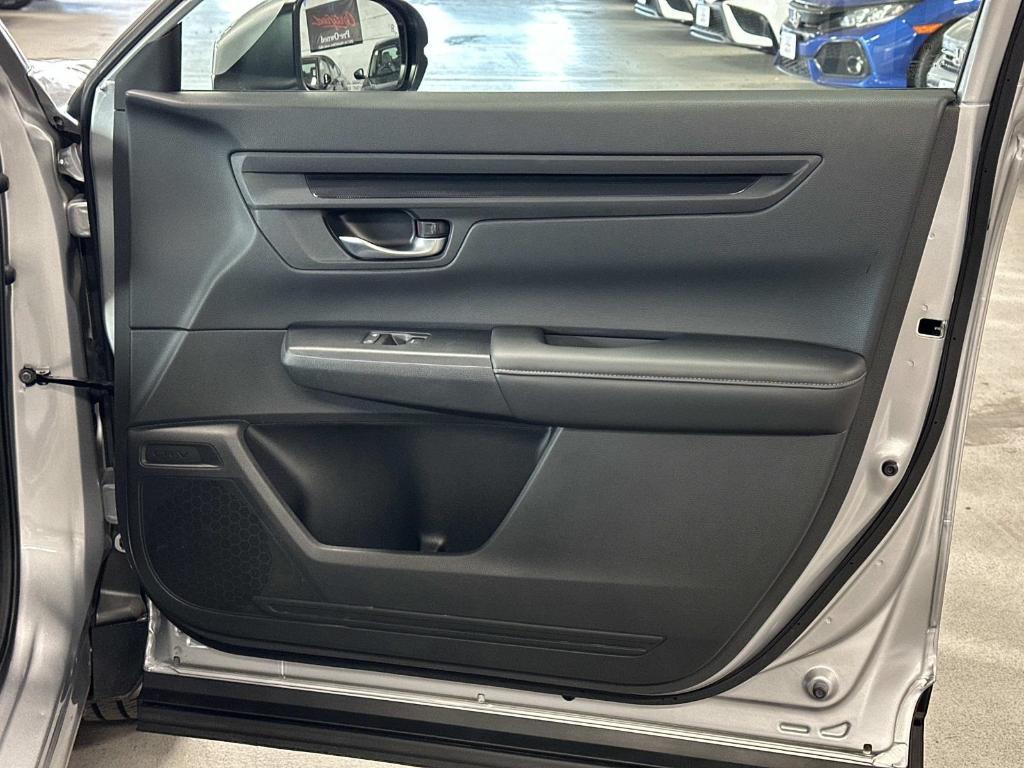 used 2024 Honda CR-V car, priced at $30,995