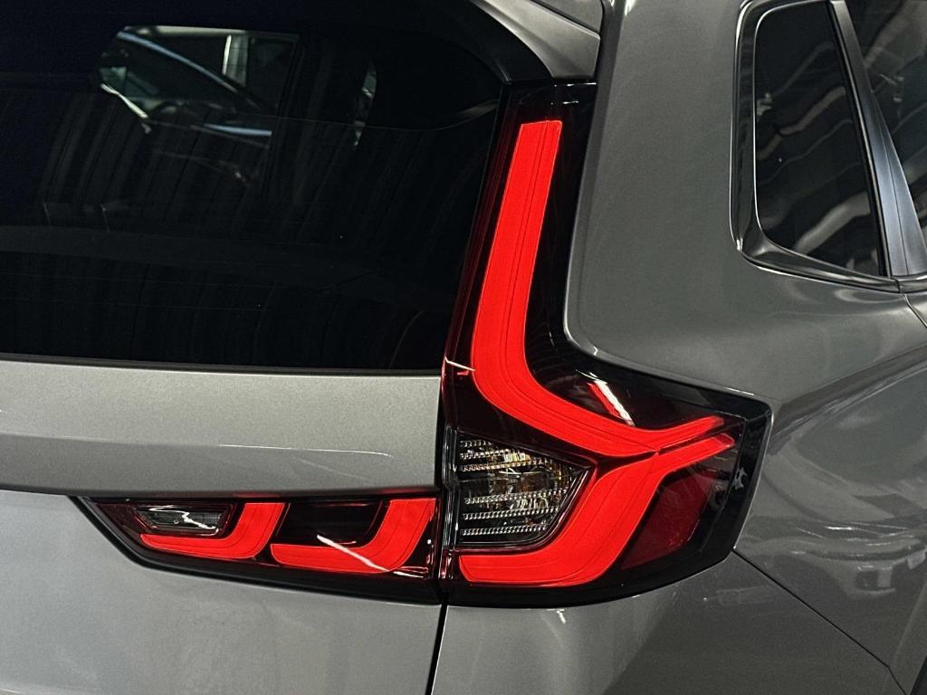 used 2024 Honda CR-V car, priced at $30,995