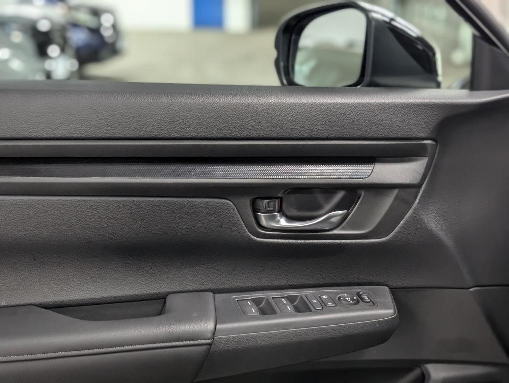 used 2025 Honda CR-V car, priced at $31,272
