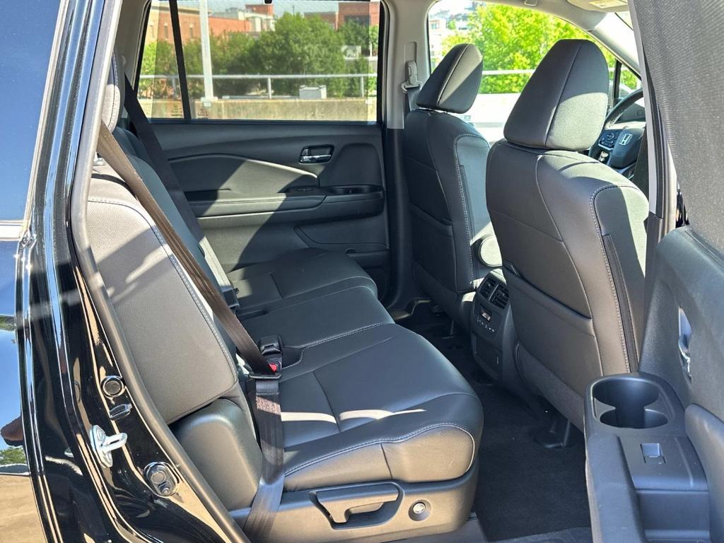 used 2022 Honda Pilot car, priced at $33,958