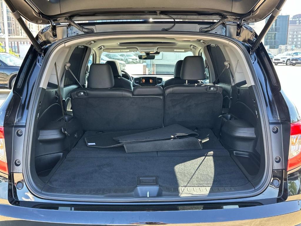 used 2022 Honda Pilot car, priced at $33,958