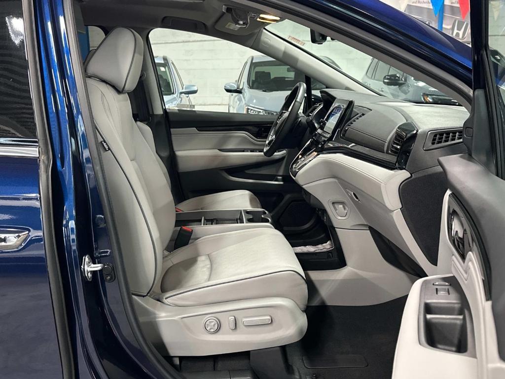 used 2024 Honda Odyssey car, priced at $44,395