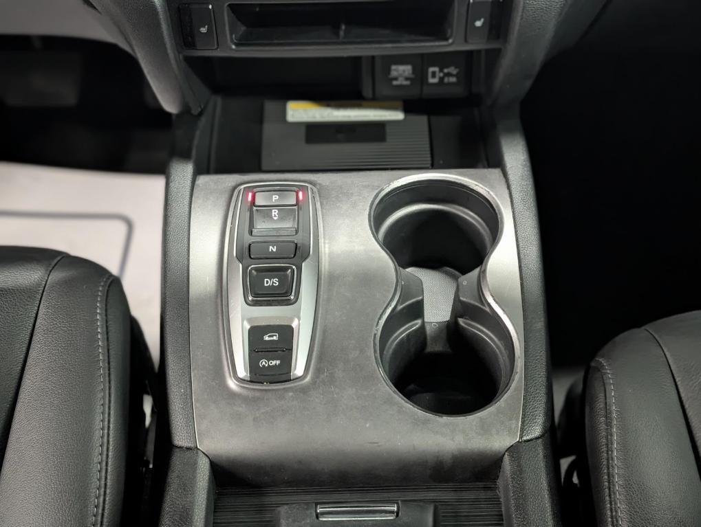 used 2022 Honda Pilot car, priced at $29,995