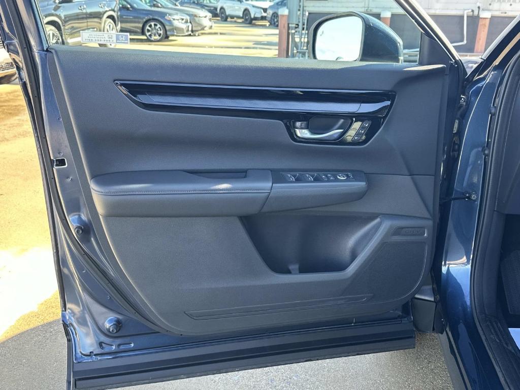 used 2024 Honda CR-V car, priced at $33,695