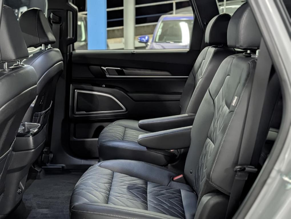 used 2024 Kia Telluride car, priced at $39,995