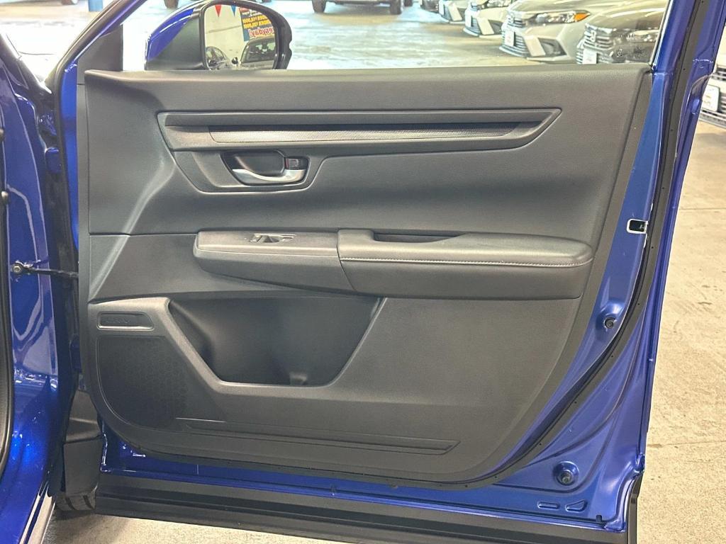 used 2023 Honda CR-V car, priced at $28,995