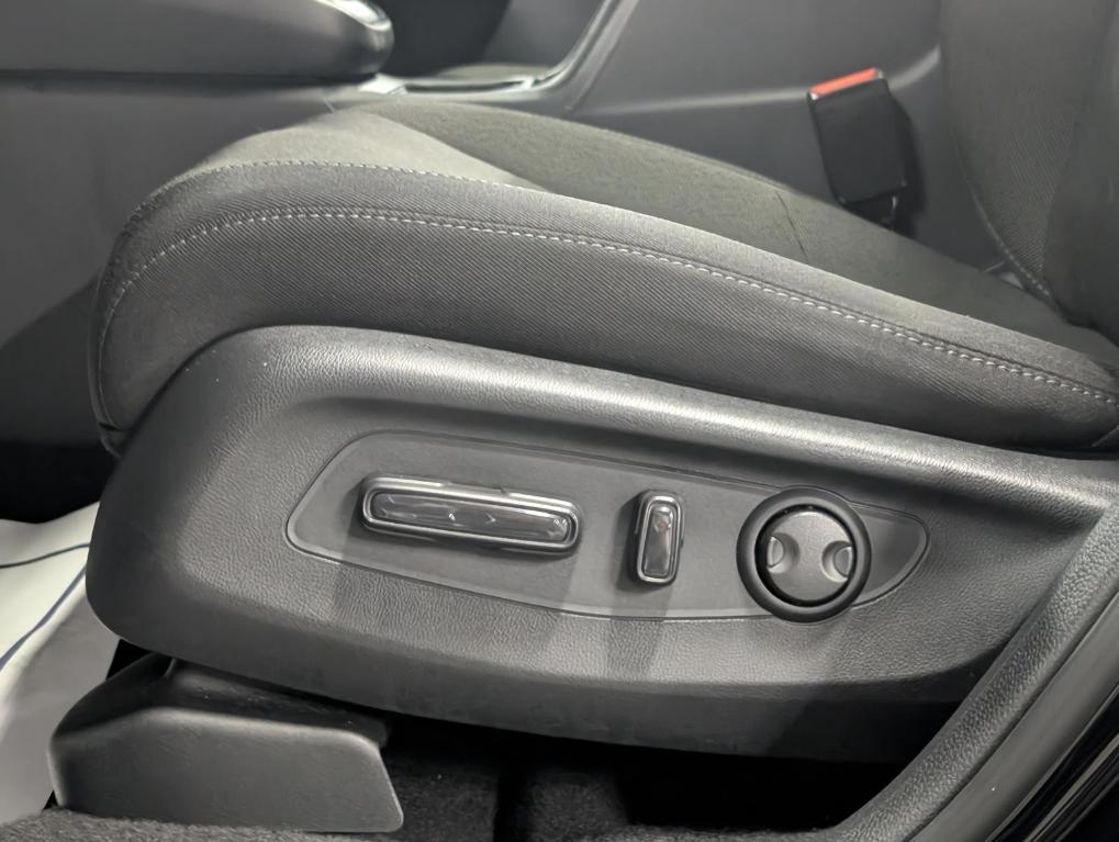 used 2024 Honda CR-V car, priced at $32,418