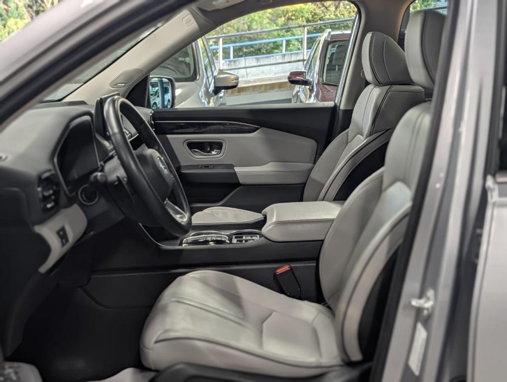used 2023 Honda Pilot car, priced at $39,995
