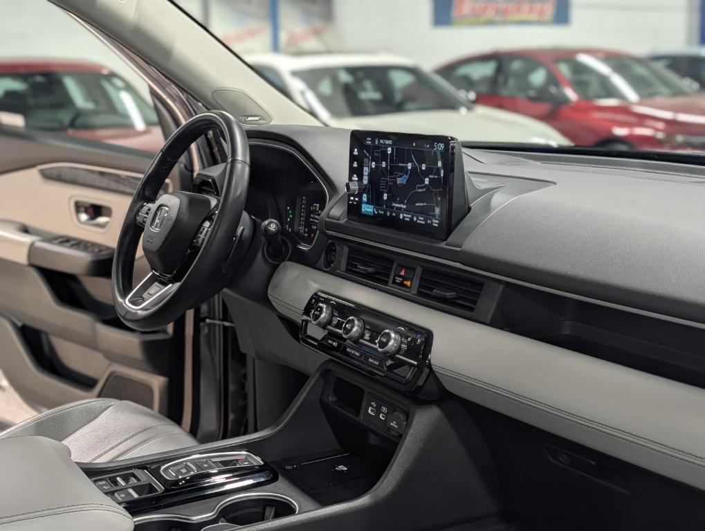 used 2023 Honda Pilot car, priced at $39,995