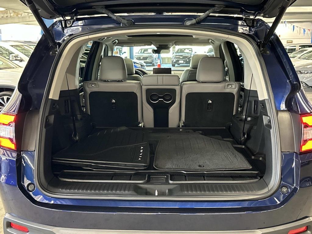 used 2023 Honda Pilot car, priced at $43,395