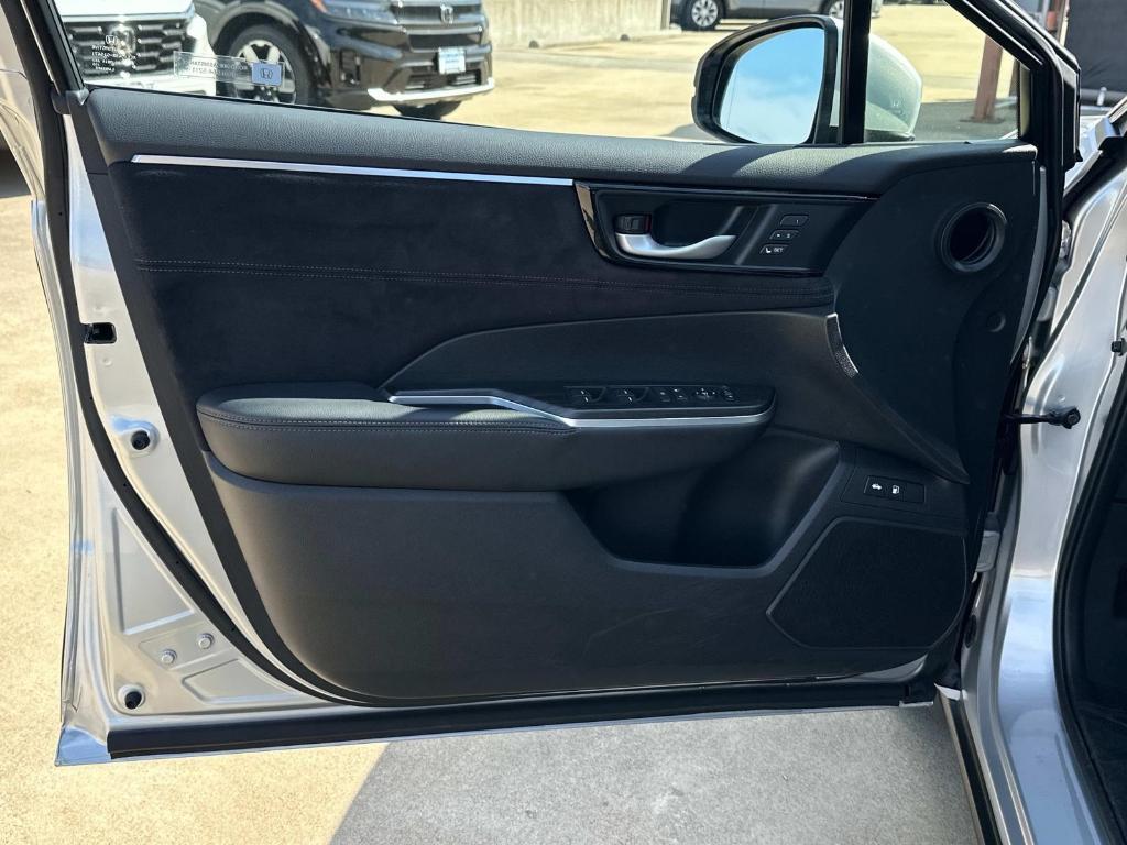 used 2018 Honda Clarity Plug-In Hybrid car, priced at $19,995