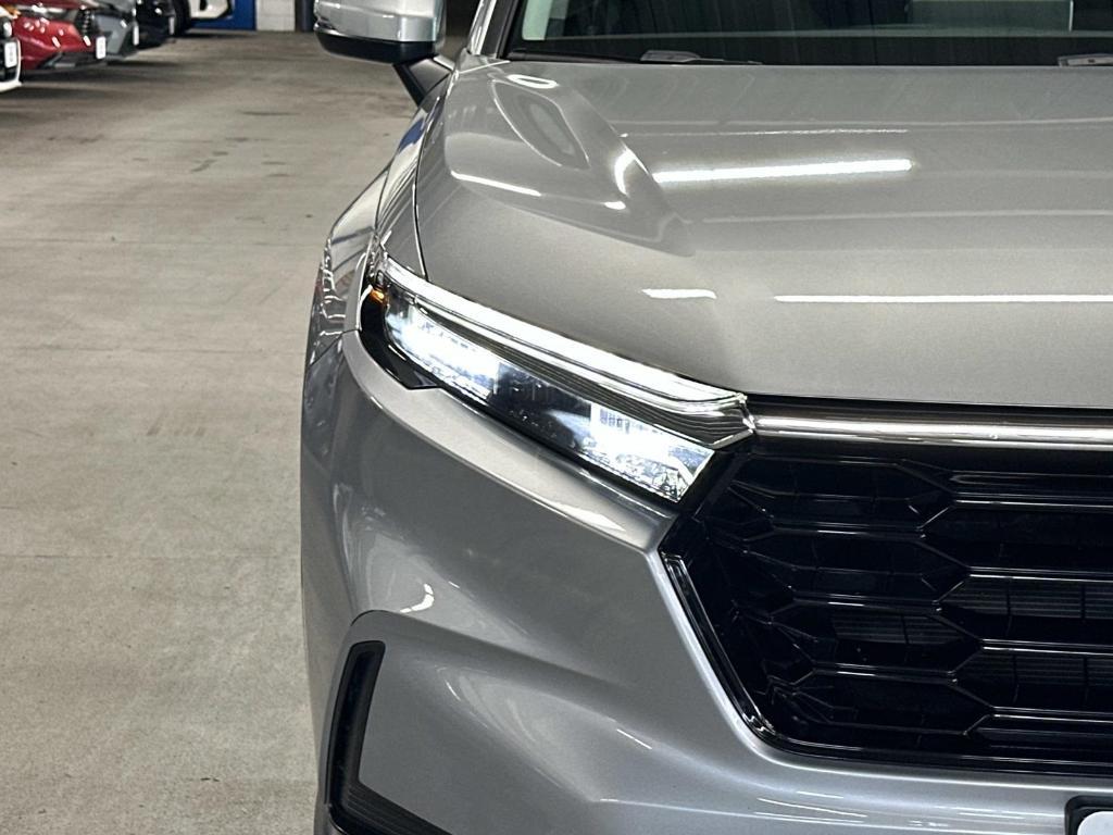 used 2023 Honda CR-V car, priced at $28,995